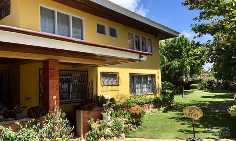 5 bedroom House and Lot for sale in Argao - image 4