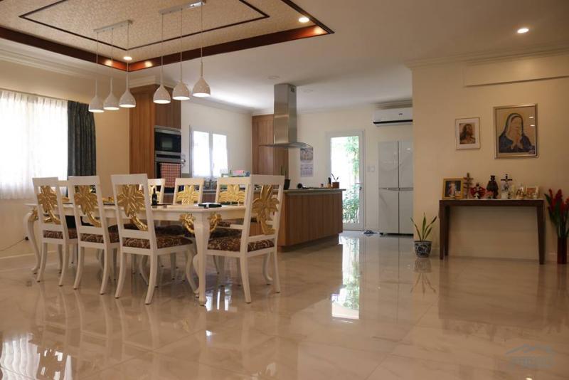 4 bedroom Houses for sale in Consolacion - image 3
