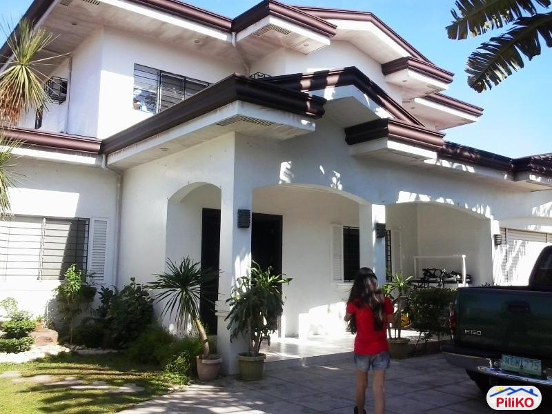 Pictures of 4 bedroom House and Lot for sale in Paranaque