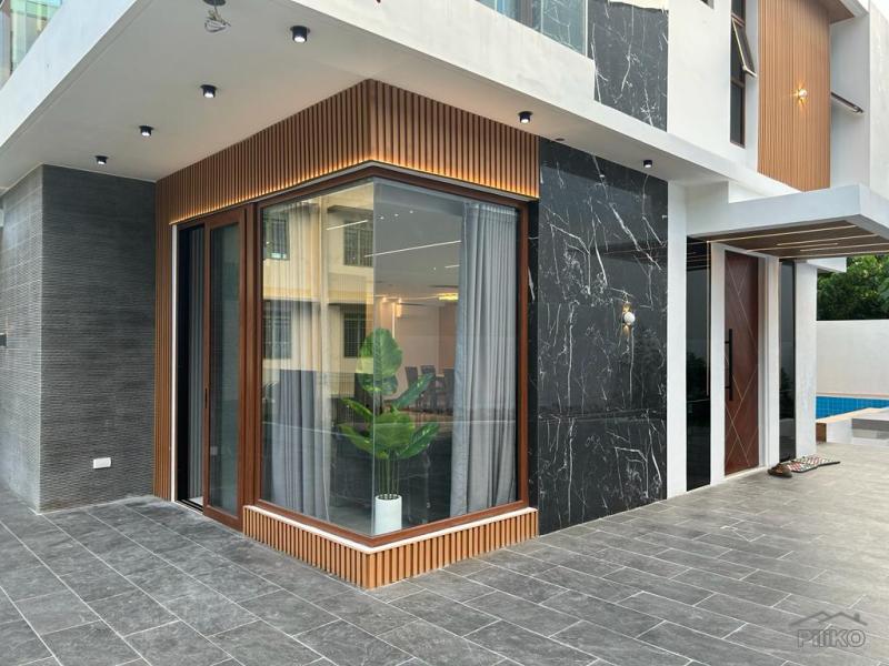 5 bedroom House and Lot for sale in Talisay - image 8