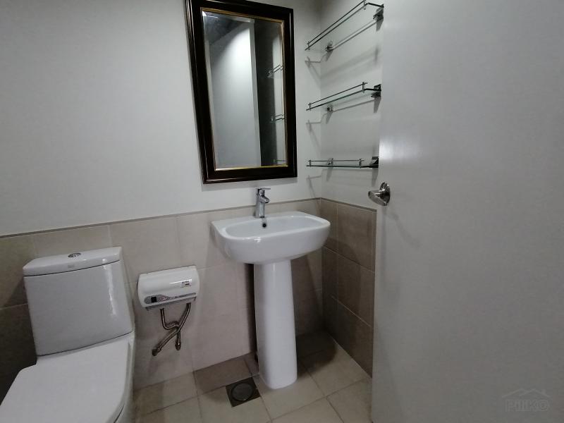 1 bedroom Condominium for rent in Makati - image 10