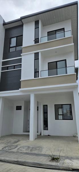 3 bedroom Townhouse for sale in Cebu City in Philippines - image