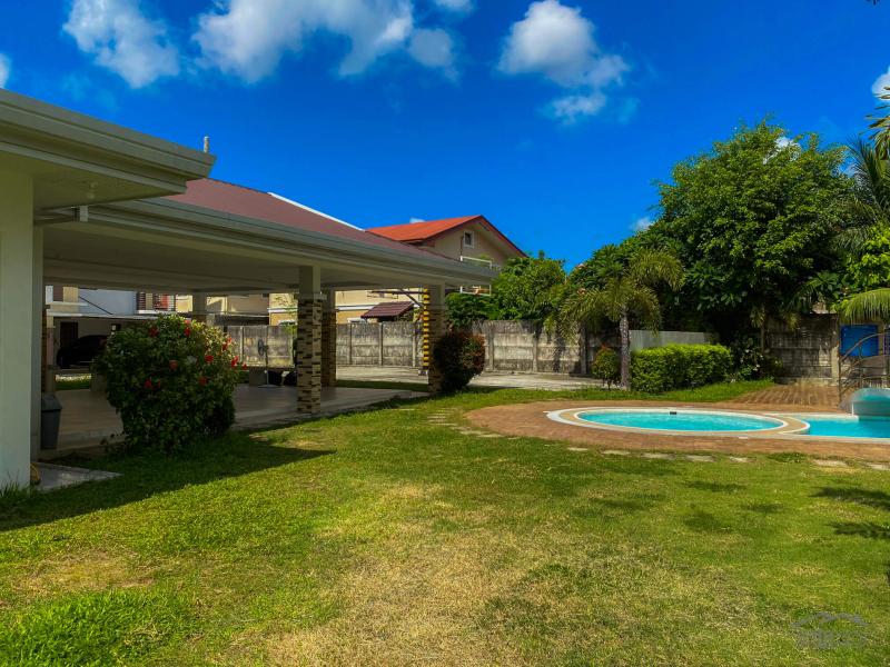 2 bedroom Condominium for sale in Lapu Lapu - image 3