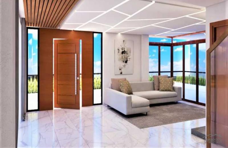 5 bedroom House and Lot for sale in Talisay in Philippines