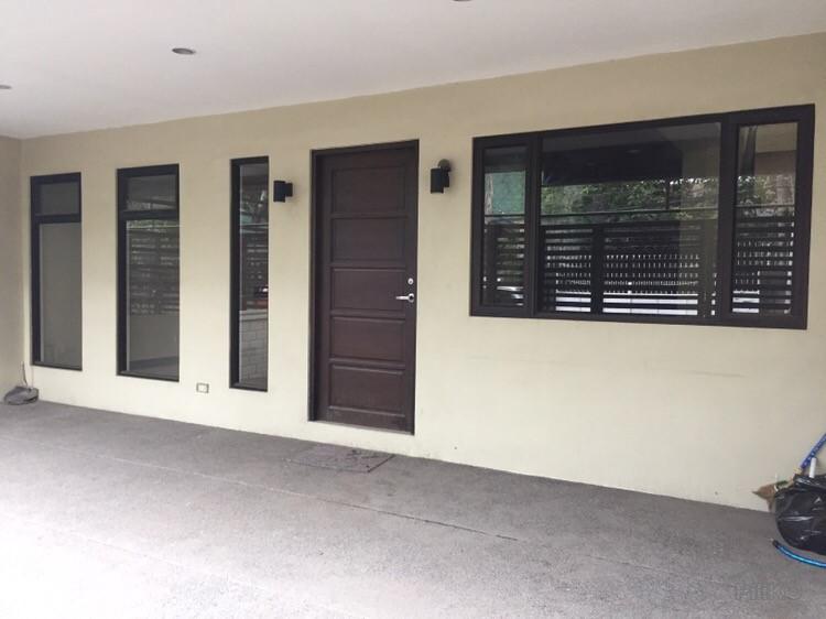 4 bedroom Townhouse for rent in Cebu City - image 2
