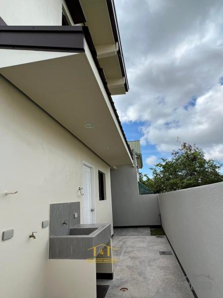 4 bedroom House and Lot for sale in Imus in Cavite - image