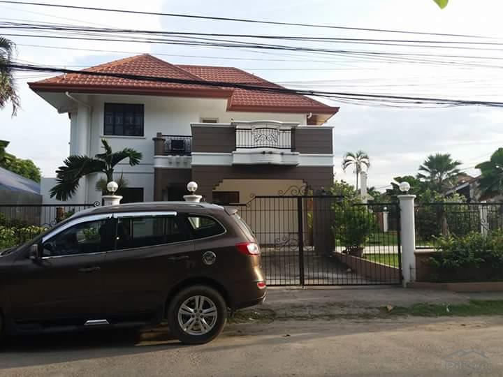 Pictures of 6 bedroom House and Lot for sale in Dumaguete