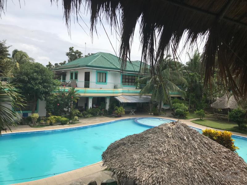 6 bedroom House and Lot for sale in Dumaguete - image 17