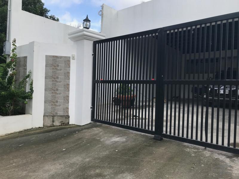 8 bedroom House and Lot for sale in Dumaguete