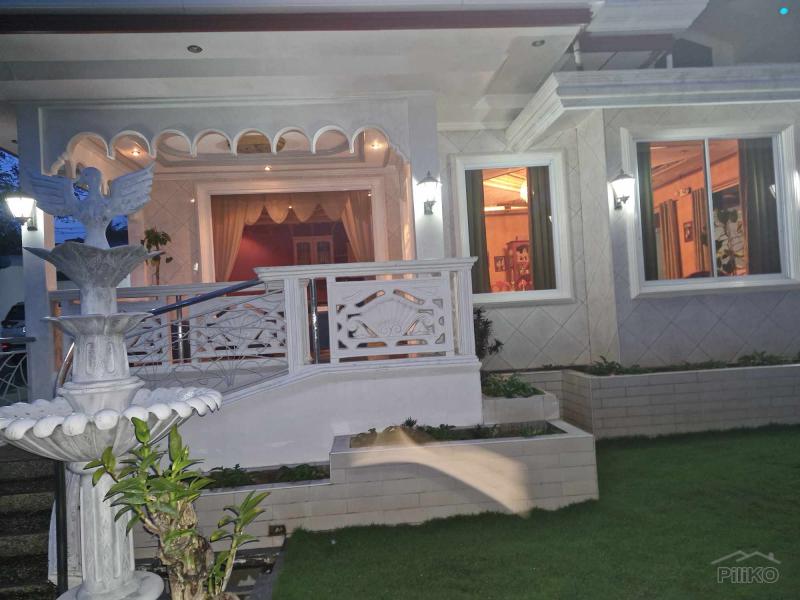 6 bedroom House and Lot for sale in Santa Catalina in Negros Oriental