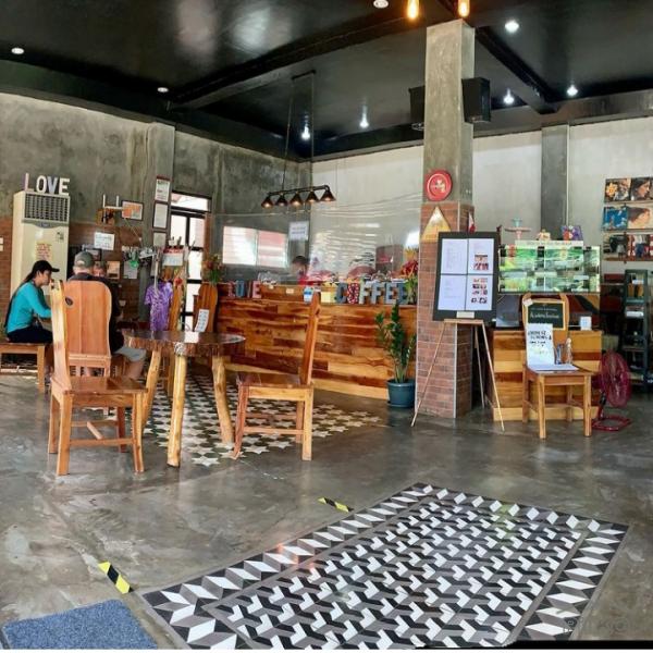 House and Lot for sale in Valencia - image 11