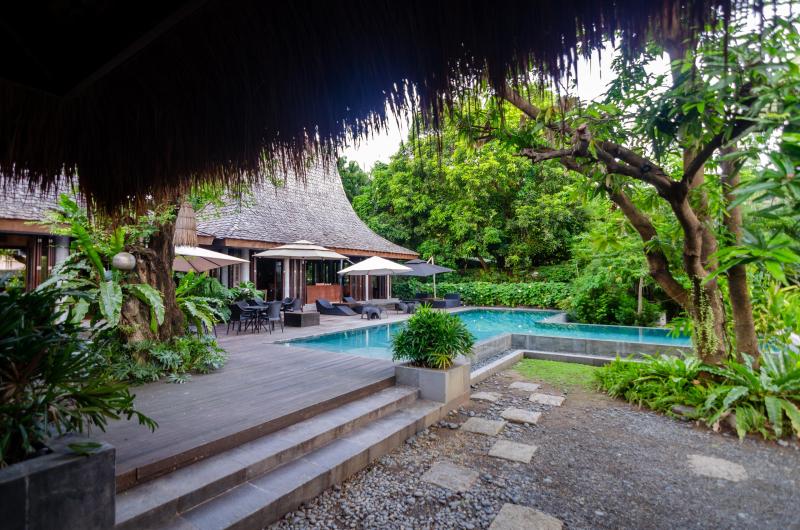 8 bedroom House and Lot for sale in Lian - image 15