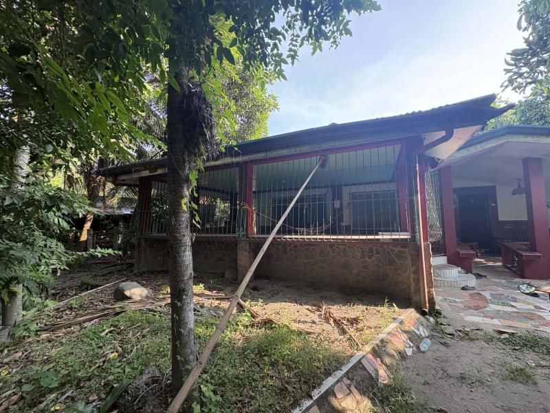 6 bedroom House and Lot for sale in Dumaguete - image 11