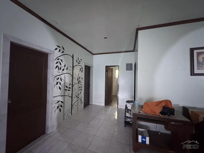 6 bedroom House and Lot for sale in Dumaguete in Negros Oriental - image