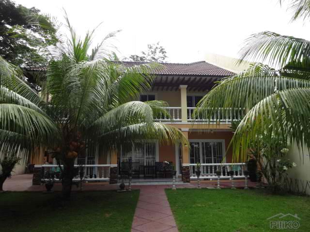 5 bedroom House and Lot for sale in Bacong - image 11