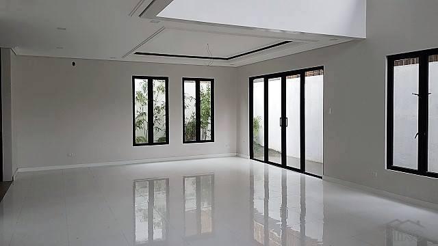6 bedroom House and Lot for sale in Las Pinas - image 14