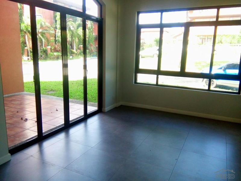 6 bedroom House and Lot for sale in Las Pinas - image 14