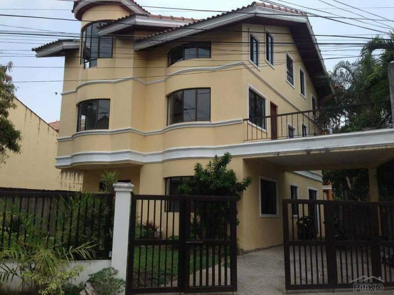 Pictures of 6 bedroom House and Lot for sale in Paranaque