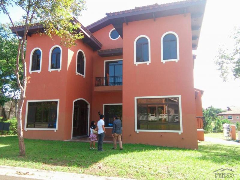Pictures of 6 bedroom House and Lot for sale in Las Pinas
