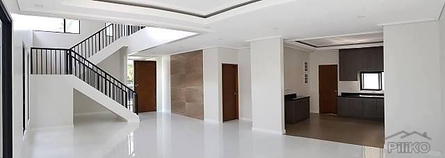 6 bedroom House and Lot for sale in Las Pinas in Philippines