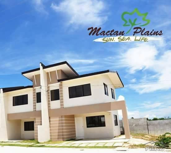 3 bedroom House and Lot for sale in Lapu Lapu in Cebu - image