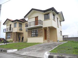Pictures of 4 bedroom House and Lot for sale in Imus