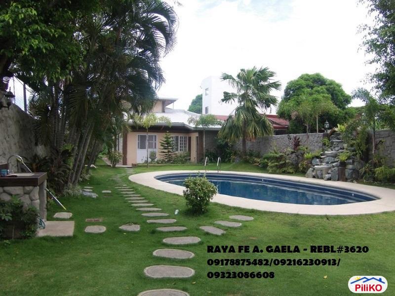 7 bedroom House and Lot for sale in Makati