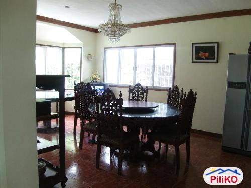 7 bedroom House and Lot for sale in Makati in Philippines
