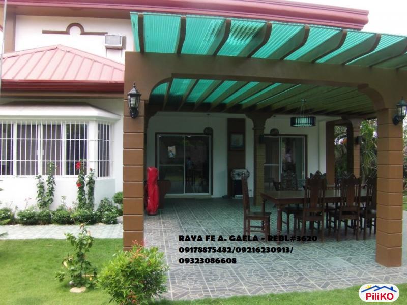 7 bedroom House and Lot for sale in Makati - image 5