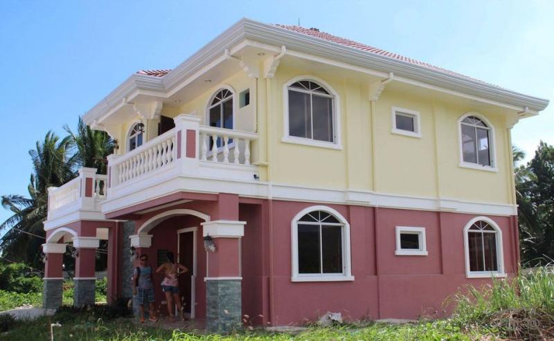 House and Lot for sale in Minglanilla in Philippines