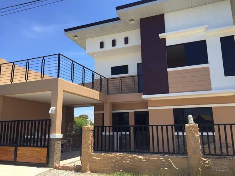 Pictures of 5 bedroom House and Lot for sale in Talisay