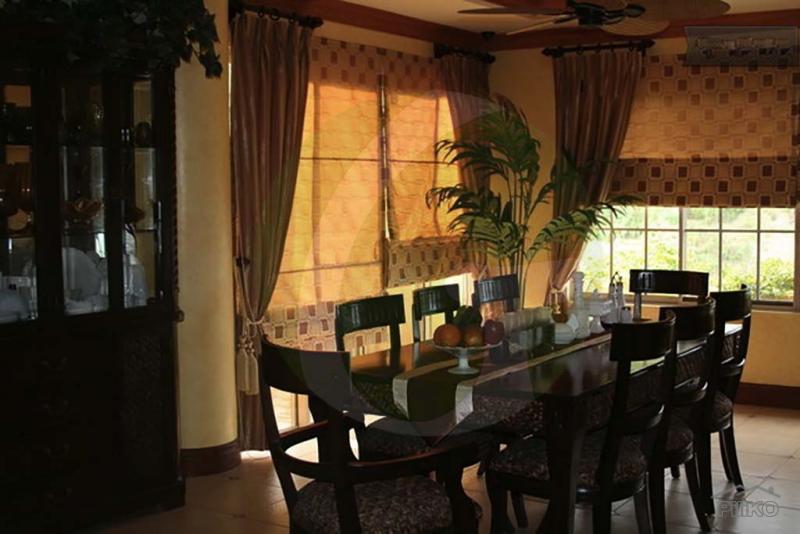 4 bedroom House and Lot for sale in Talisay in Philippines