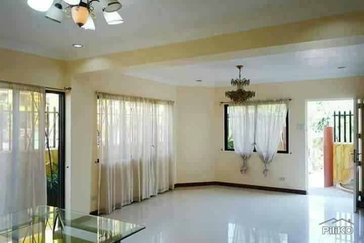5 bedroom Houses for sale in Talisay - image 4