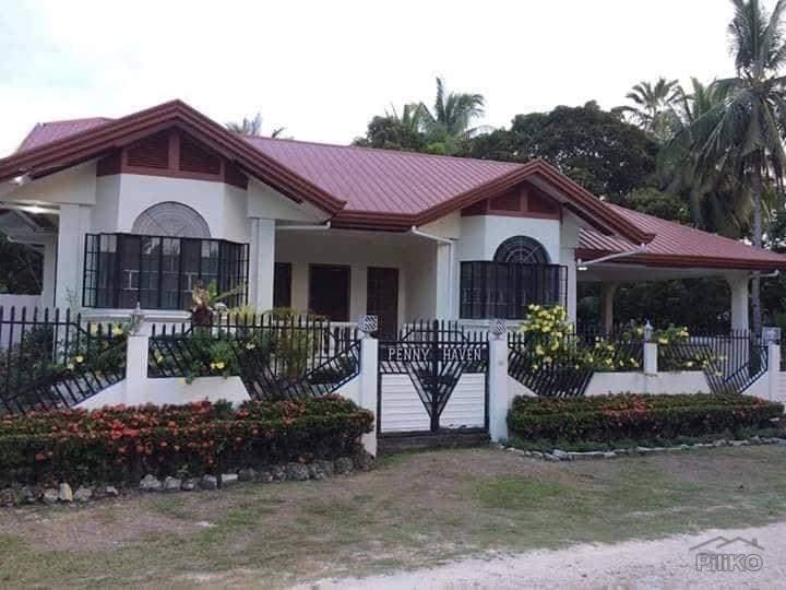 Pictures of 3 bedroom Houses for sale in Tubigon