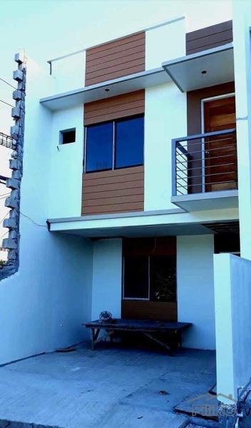 4 bedroom Townhouse for sale in Cainta