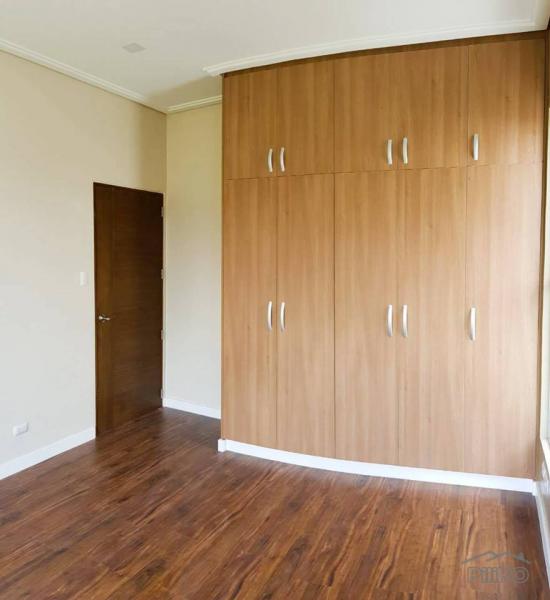 4 bedroom House and Lot for sale in Las Pinas - image 10