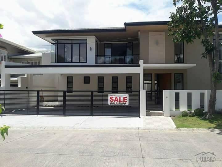 Pictures of House and Lot for sale in Paranaque