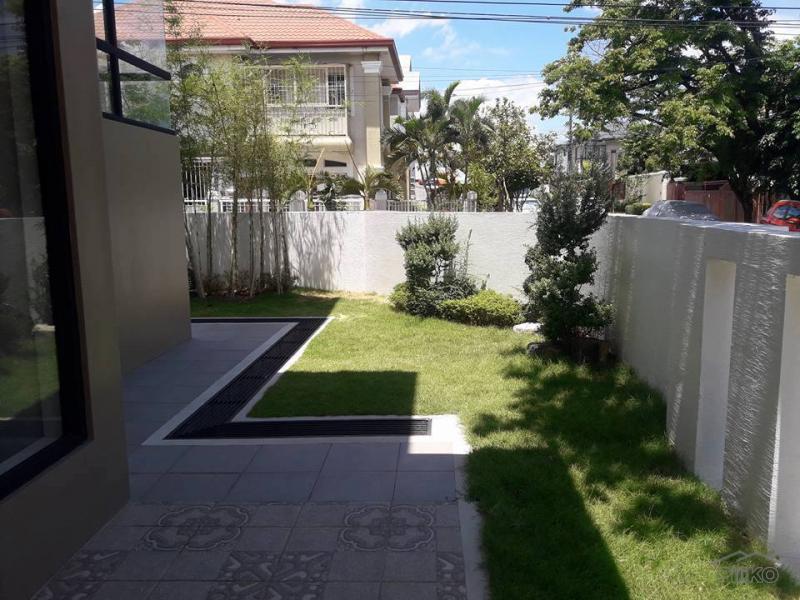 House and Lot for sale in Paranaque - image 21