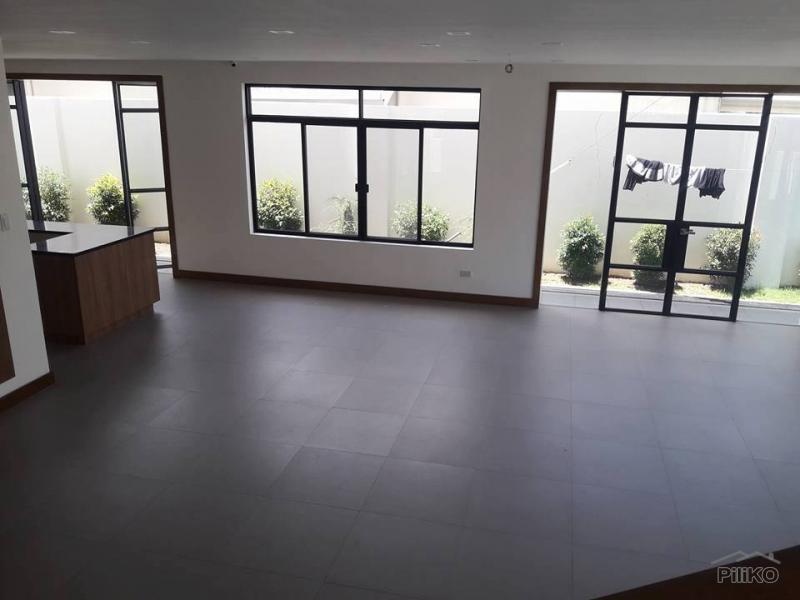 House and Lot for sale in Paranaque - image 6