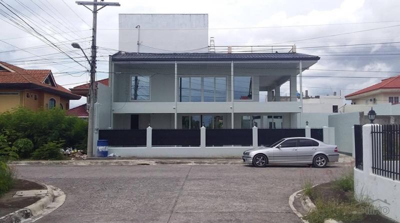 Pictures of 5 bedroom House and Lot for sale in Talisay