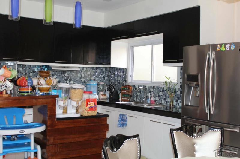 4 bedroom House and Lot for rent in Minglanilla - image 9