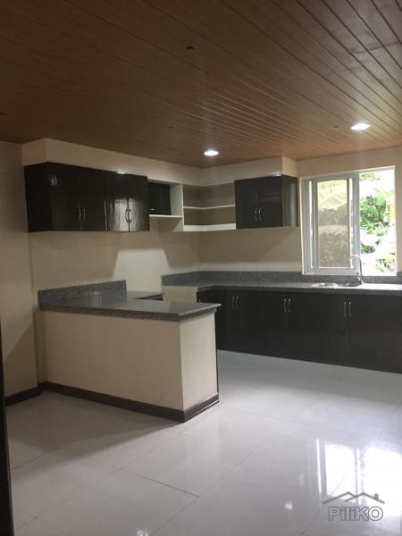 5 bedroom Townhouse for sale in Quezon City in Metro Manila