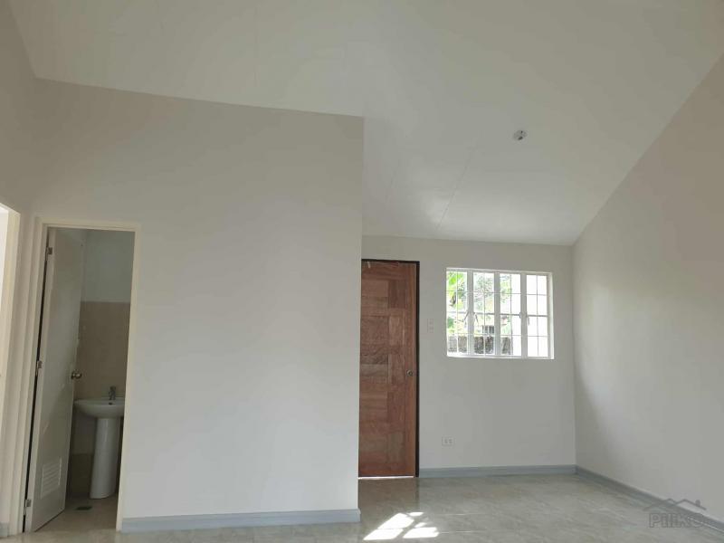 3 bedroom Houses for sale in Oton - image 2