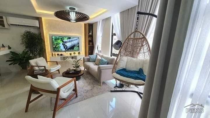 5 bedroom House and Lot for sale in Quezon City in Metro Manila - image
