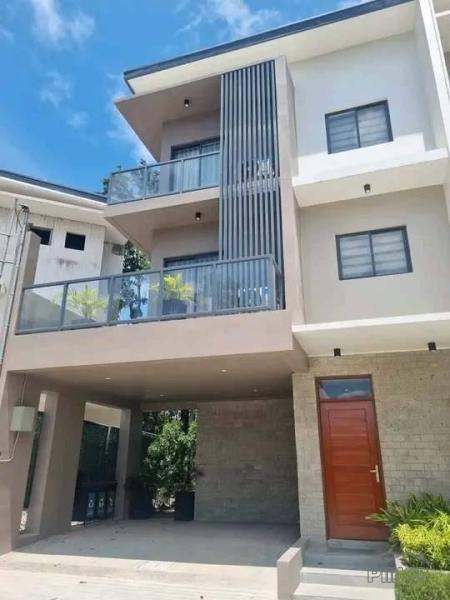 4 bedroom House and Lot for sale in Quezon City