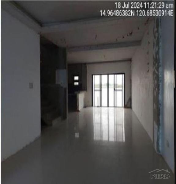 5 bedroom House and Lot for sale in Minalin in Pampanga - image