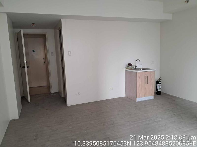 1 bedroom Condominium for sale in Mandaue in Cebu - image