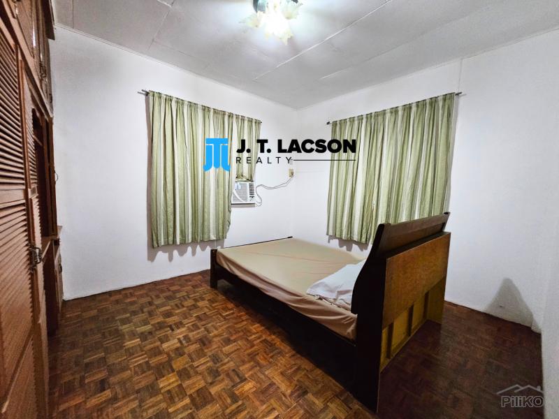 4 bedroom Houses for rent in Dumaguete - image 12