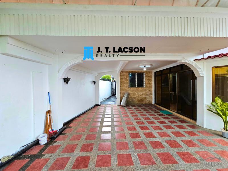 4 bedroom Houses for rent in Dumaguete - image 2