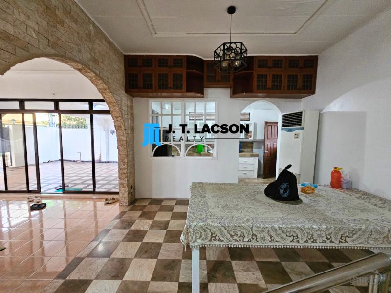 4 bedroom Houses for rent in Dumaguete - image 6